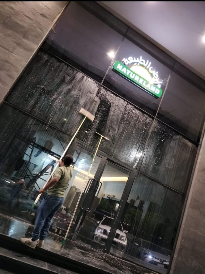 تنظيف ما بعد الإنشاء والتشطيب